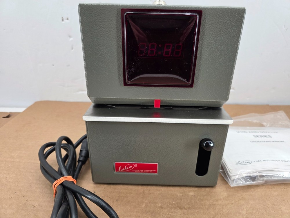 Lathem 2101 DD Time Clock w/ Key heavy duty stamp clock timer