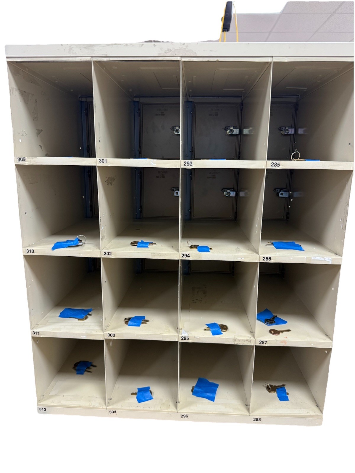 MBE Globe Logo MEDIUM Full-size Mailbox banks w/Key(s)