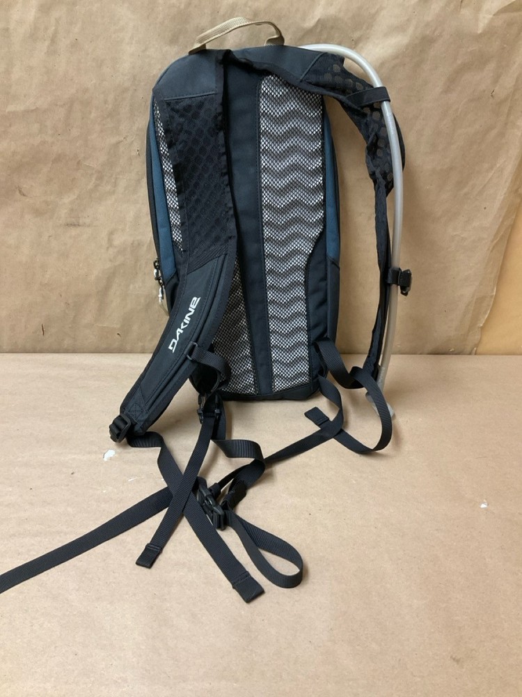 DAKINE SESSION 8L HYDROPACK BACKPACK (G29004743)