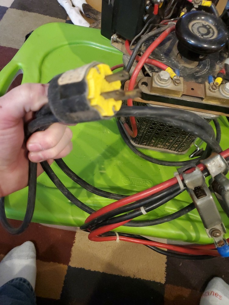 SUPERIOR ELECTRIC Powerstat Variable Autotransformer type S948 with 2 meters