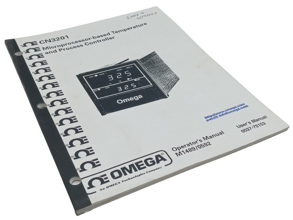 Omega CN3201 Microprocessor-Based Temperature Controller Operator Manual
