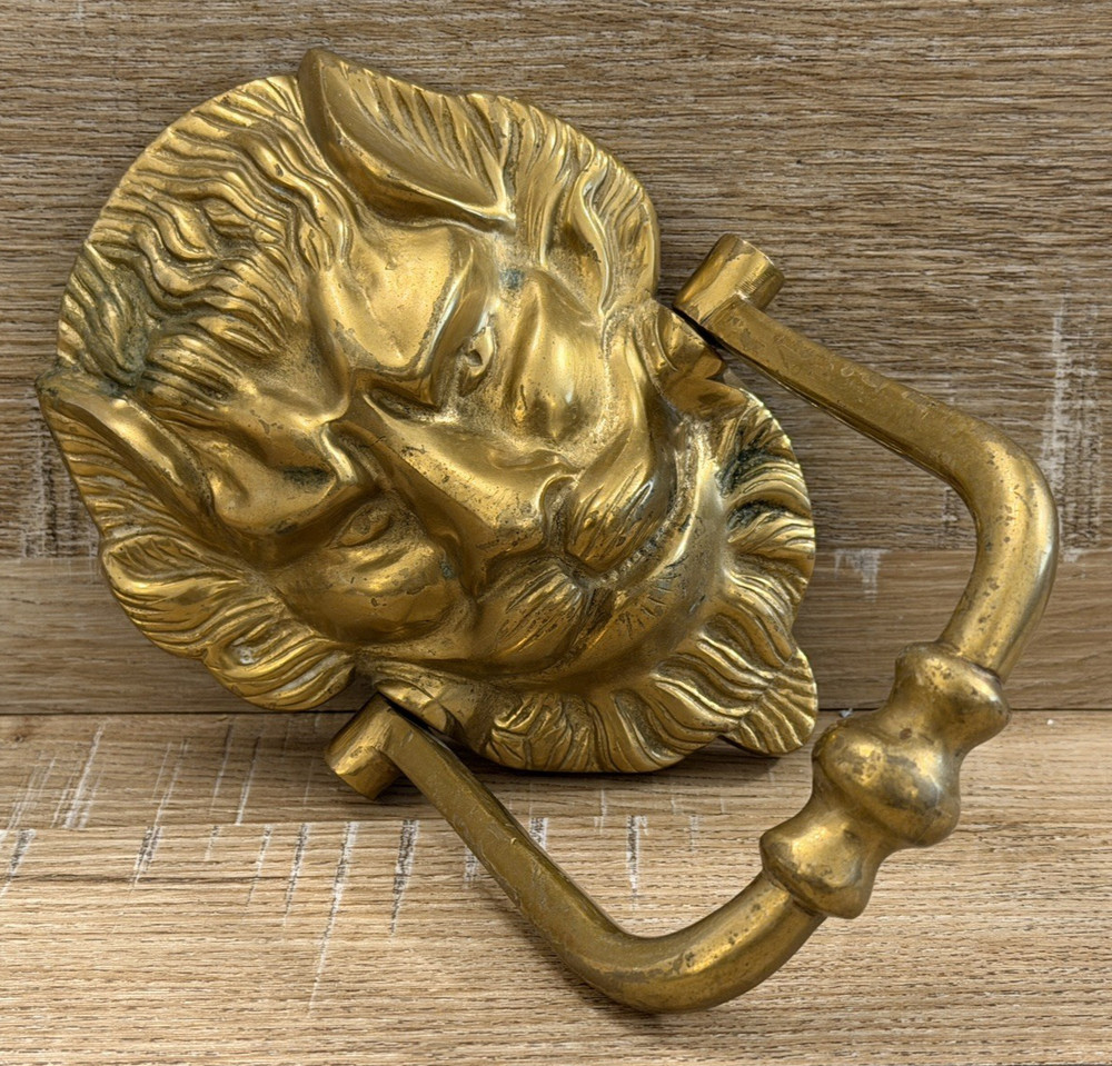 VINTAGE SOLID BRASS LIONS HEAD DOOR KNOCKER