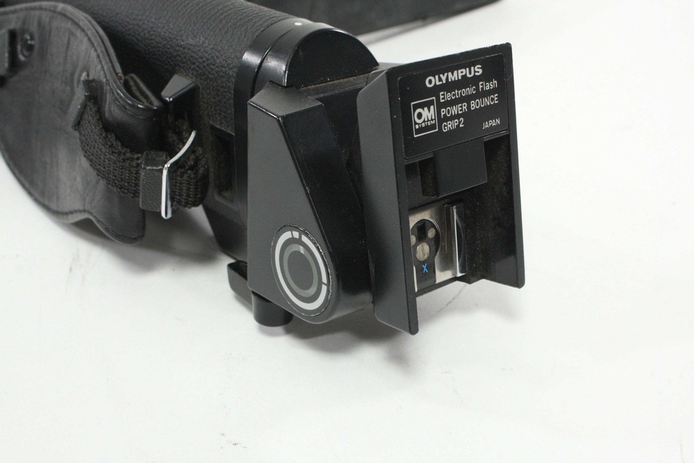 Olympus Electronic Power Bounce Grip 2 with PC Cable and 5 Pin Cable
