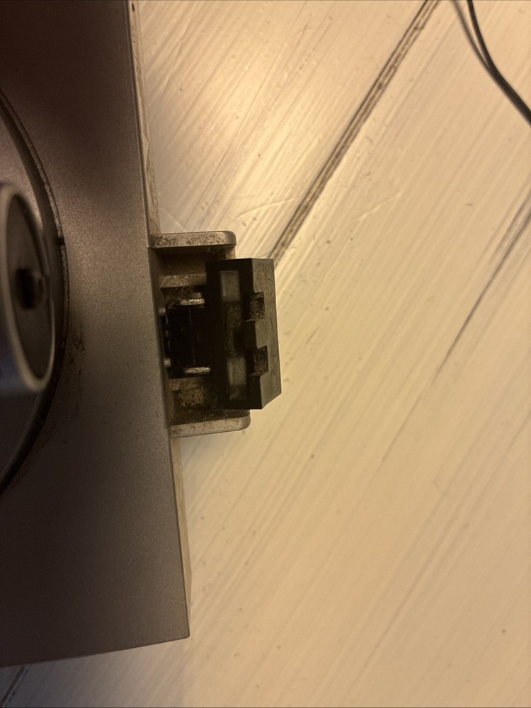 TECHNICS TURNTABLE SL-B200 needs belt and cleaning