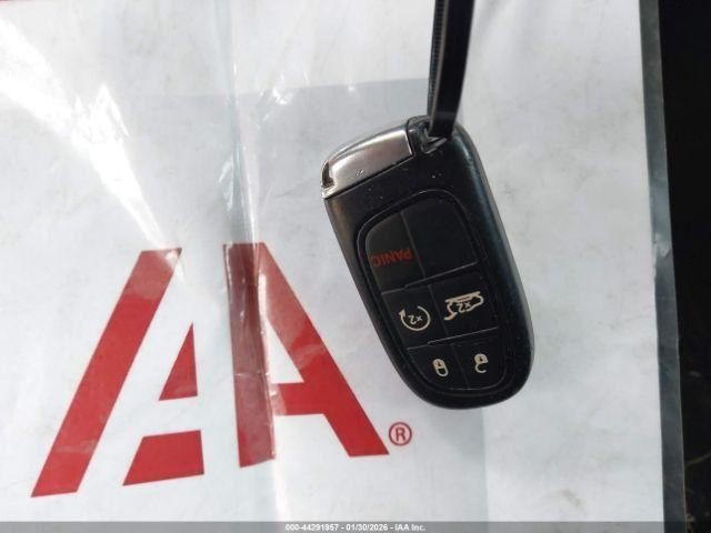 CHEROKEE 2014 Glove Box 5000174