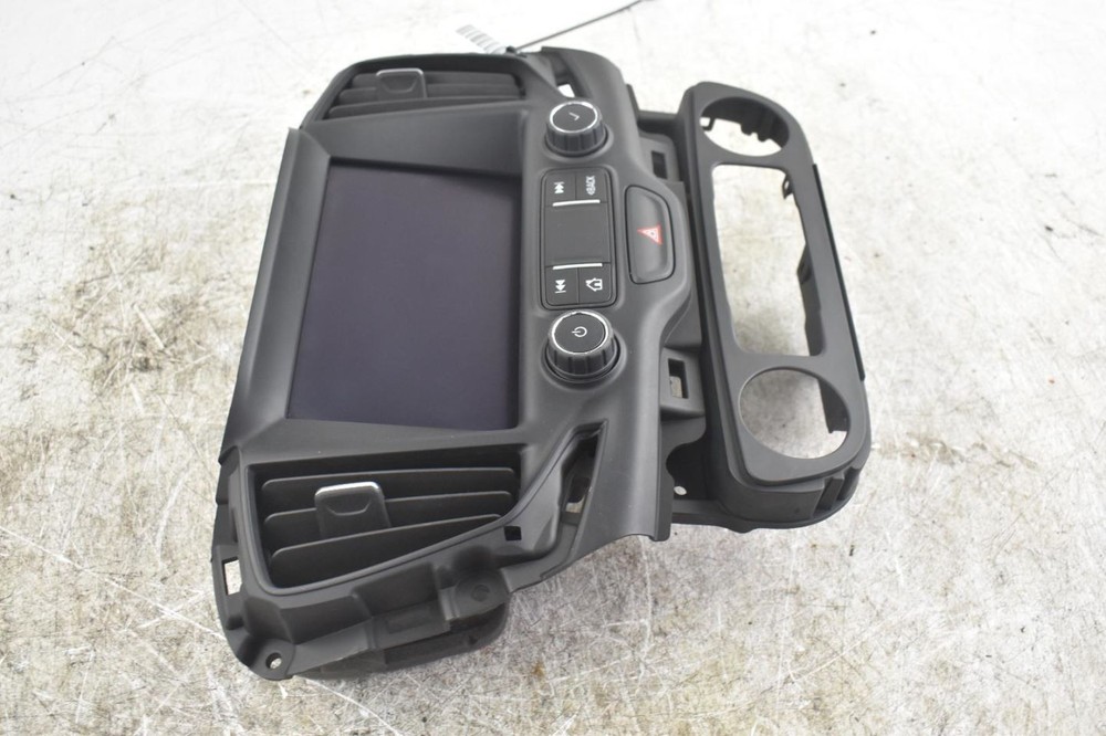 2020 GMC Terrain Control Panel Screen 8 Used, Reprogramming Needed