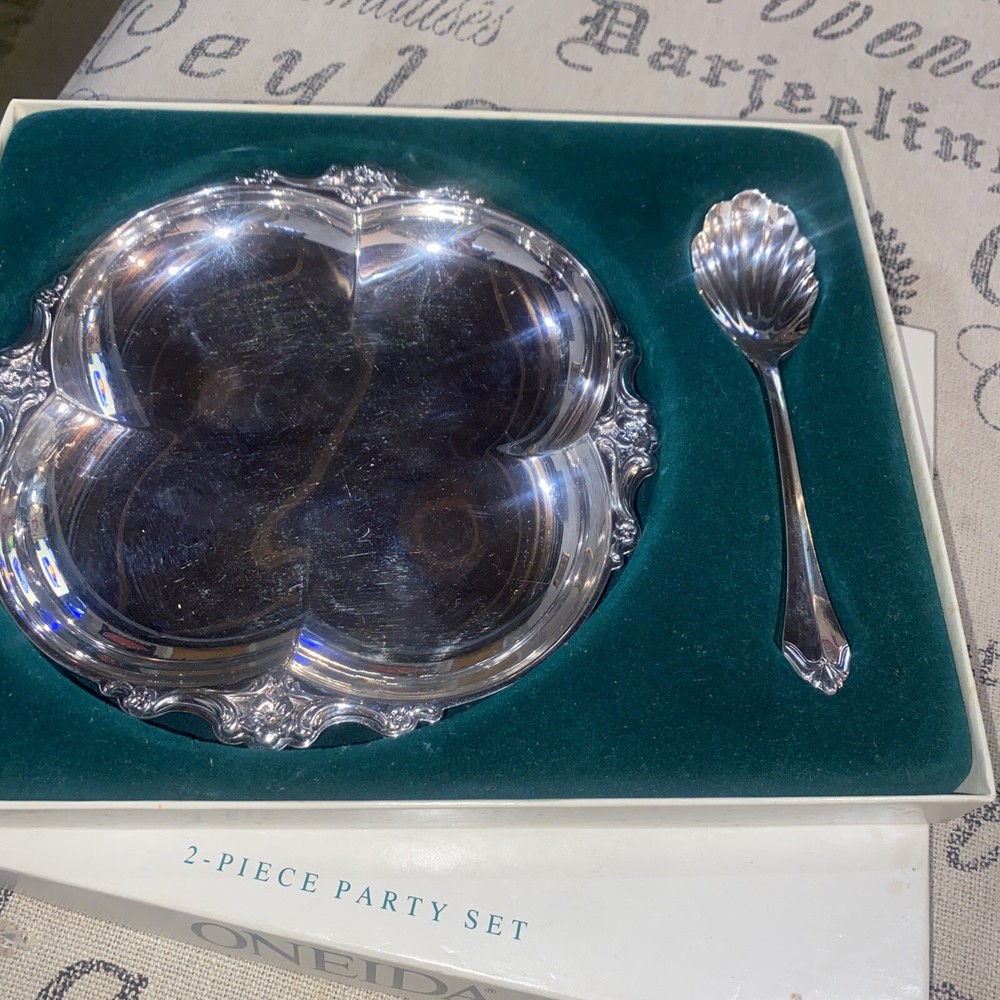 oneida silverplate 2-piece party set