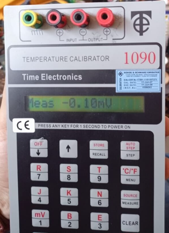TIME ELECTRONICS TEMPERATURE PORTABLE CALIBRATOR 1090- TRIED & TESTED / NO ACCS.