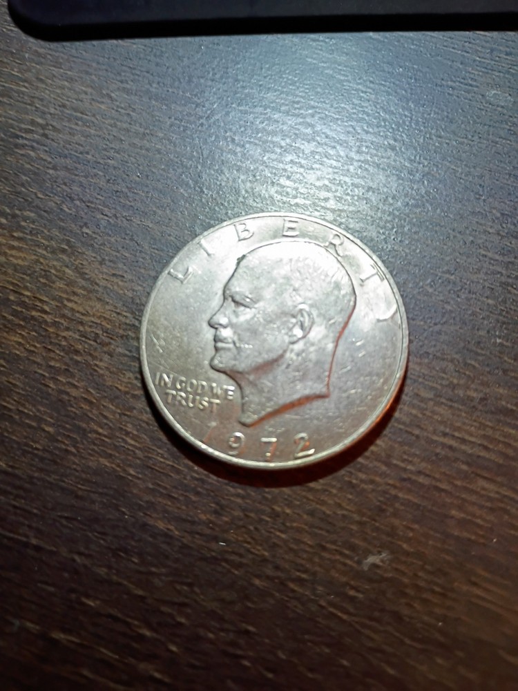 1972 Philadelphia Mint Eisenhower Dollar