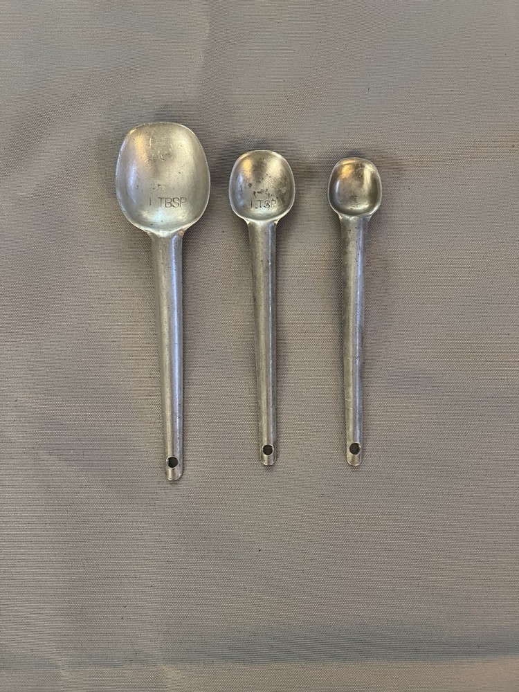 Vintage Foley measuring spoons