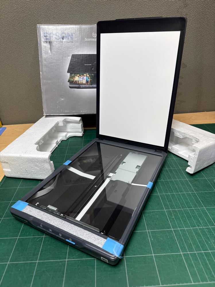 Epson Perfection V39 Photo Document Scanner USB Powered Flatbed Scanner BOX EUC