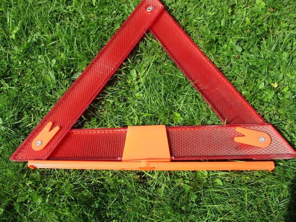 Emergency Breakdown Hazard Warning Triangle Foldable Reflective Roadside Safety