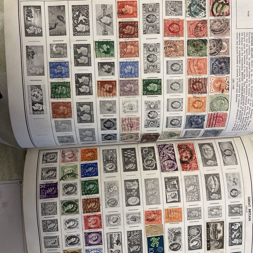 2 Harris Statesman Deluxe Worldwide Albums 2000+ Stamps to 1965 & 76 In 1 Binder