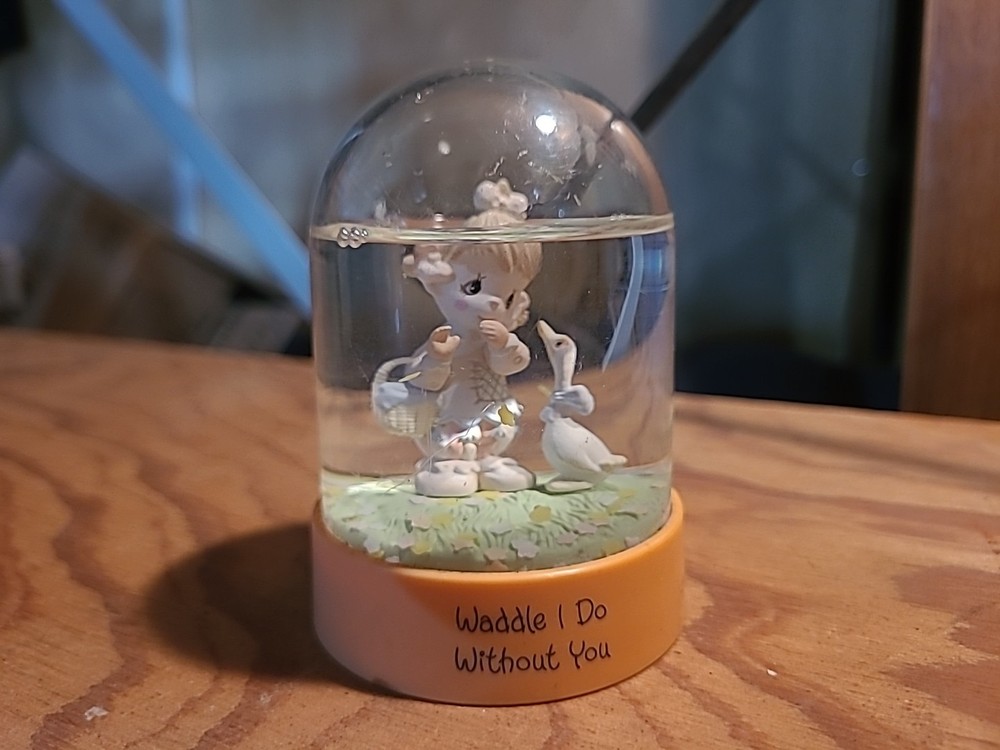 Precious Moments Water Globe