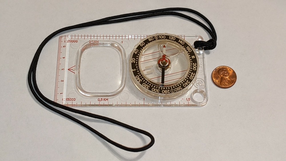 VINTAGE RUSSIAN COMPASS WITH BOX
