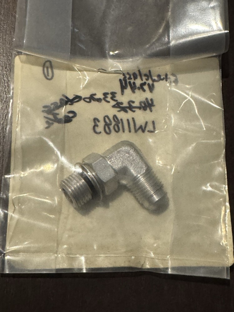 Lycoming IO-540 Metal Elbow Fitting Adapter LW11883
