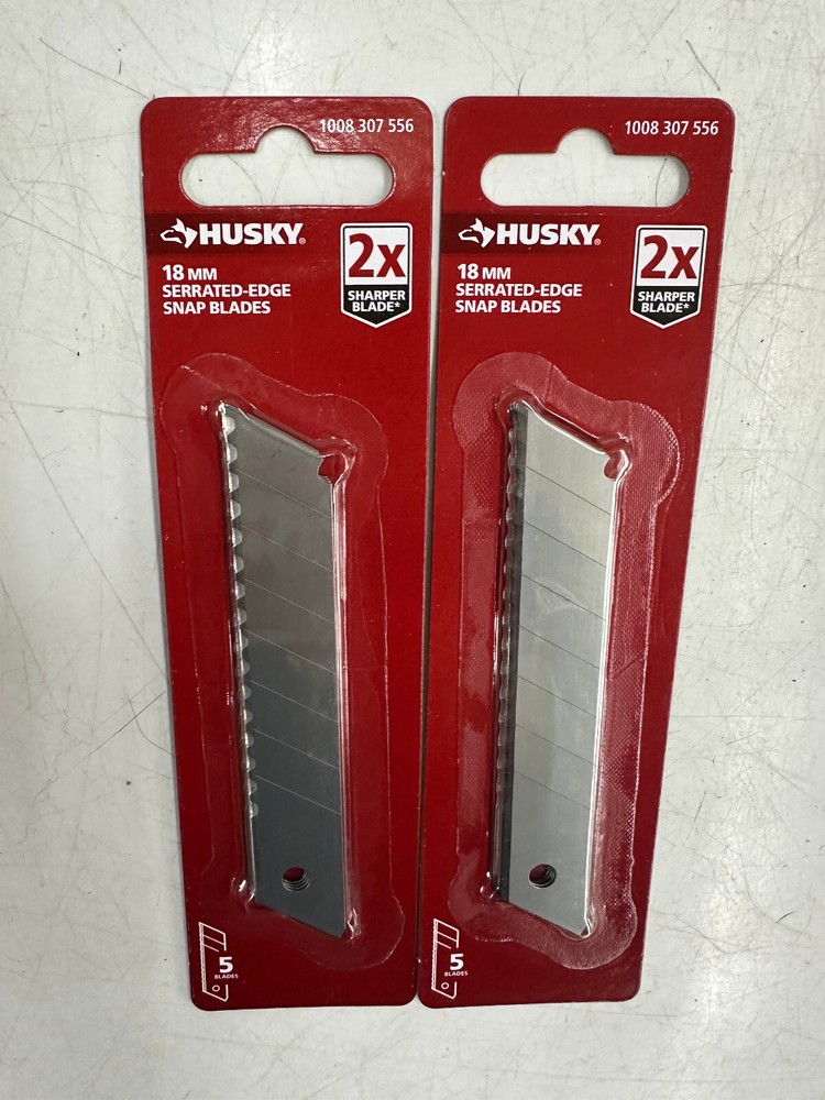(2) Husky 18 mm Serrated Snap Blades (5-Pack)