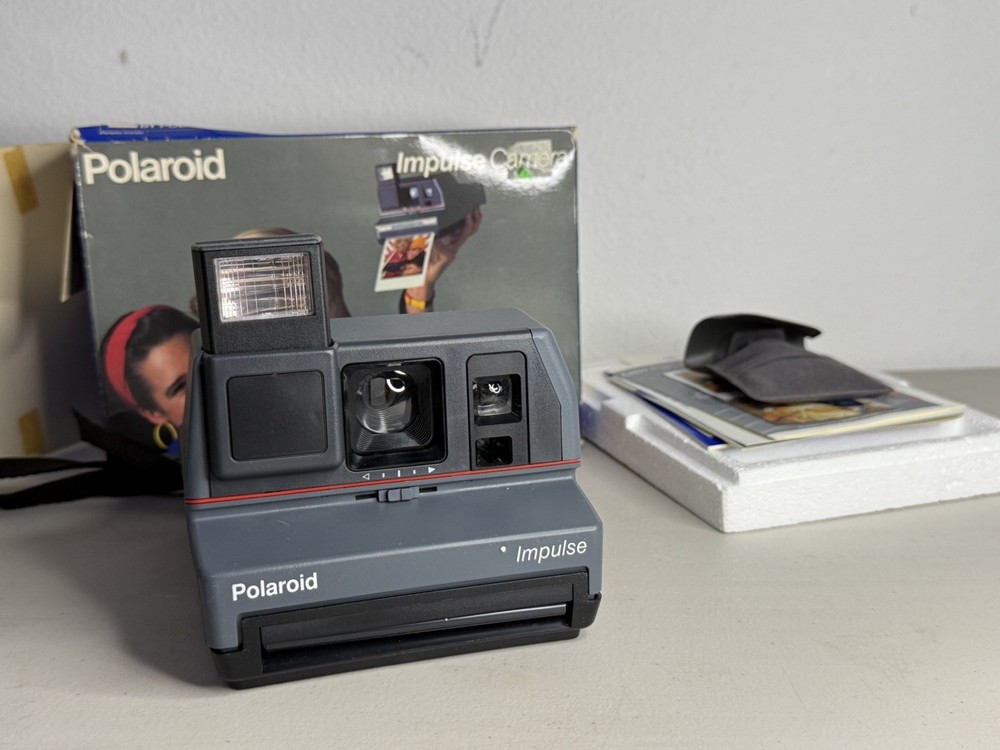 Vintage Polaroid Impulse 600 Plus Instant Camera UNTESTED