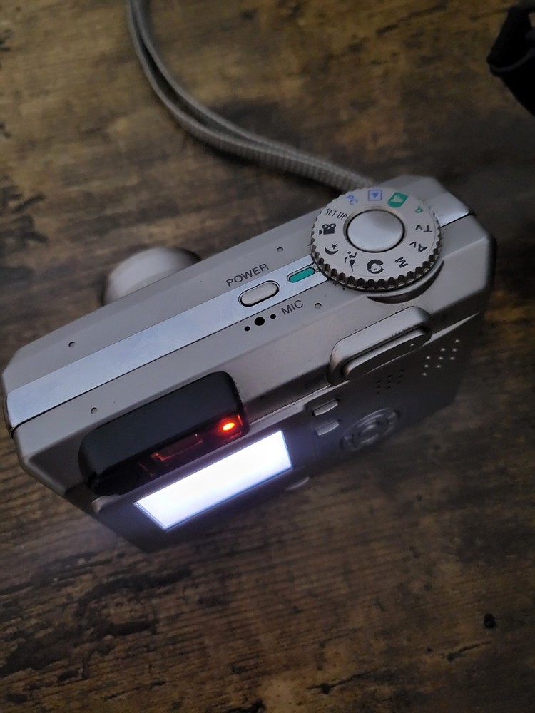 Premier DC-5330 Compact Camera 5.25MP Silver Working + Case