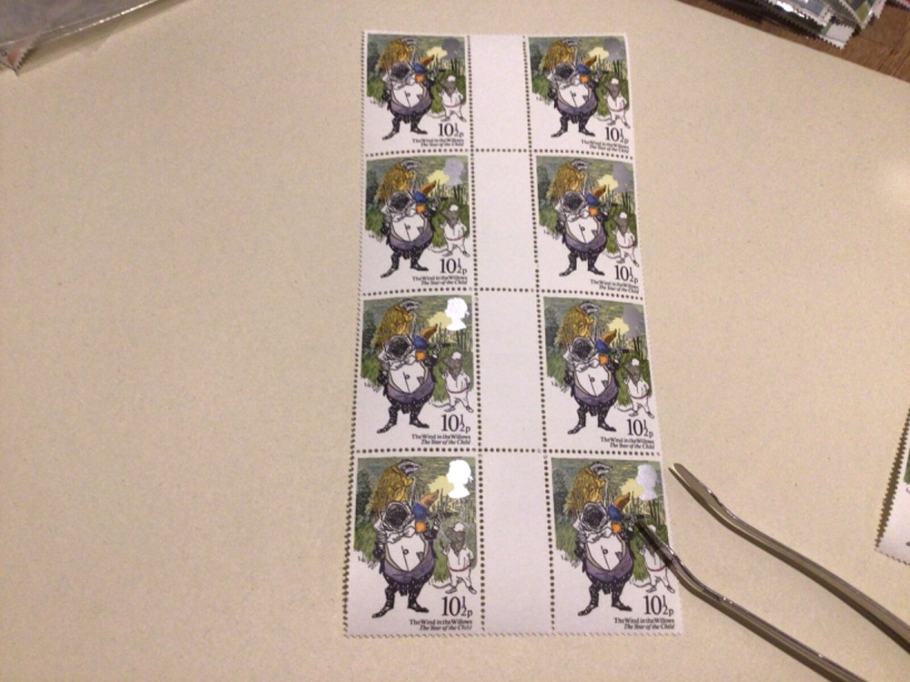 Wind in the willows GB mint never hinged gutter block  stamps A9722
