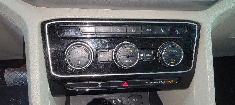 18 Volkswagon VW Atlas Camera/Projector Camera Front Windshield Mounted