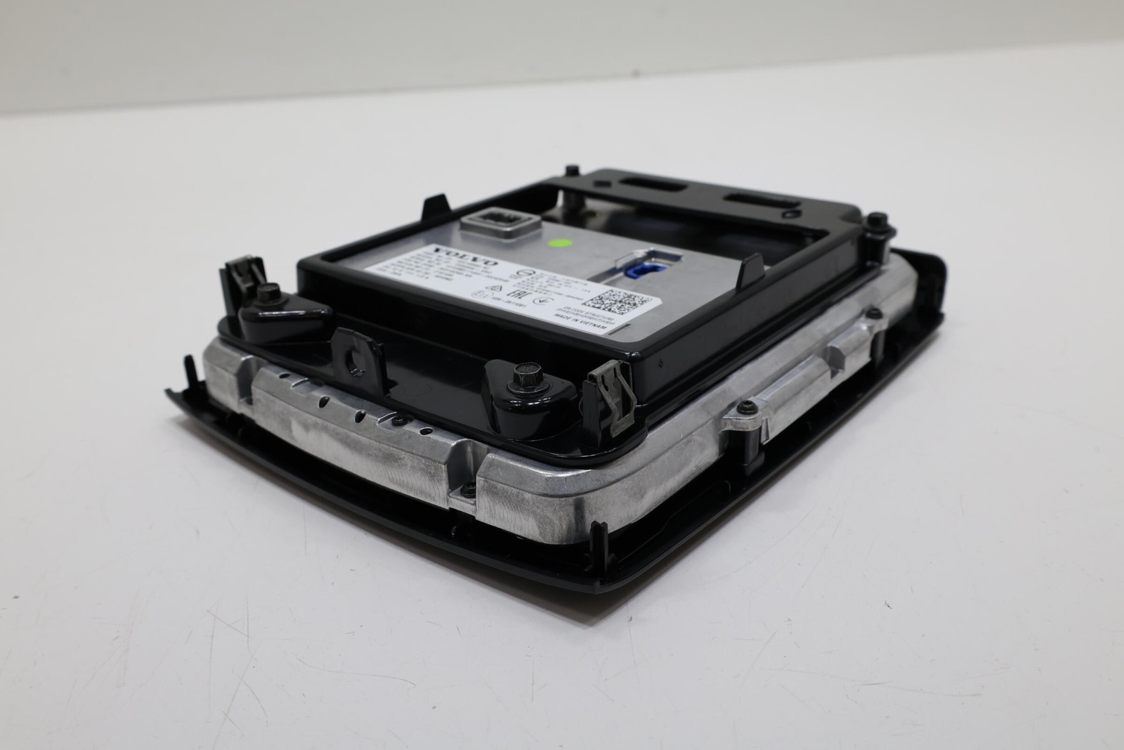 2021 - 2025 VOLVO XC60 FRONT DASH CENTER DISPLAY SCREEN MONITOR 9" OEM 32218885