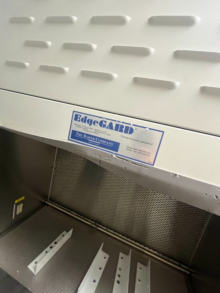 Baker Edgegard EGB-4252 Laminar Flow Clean Bench