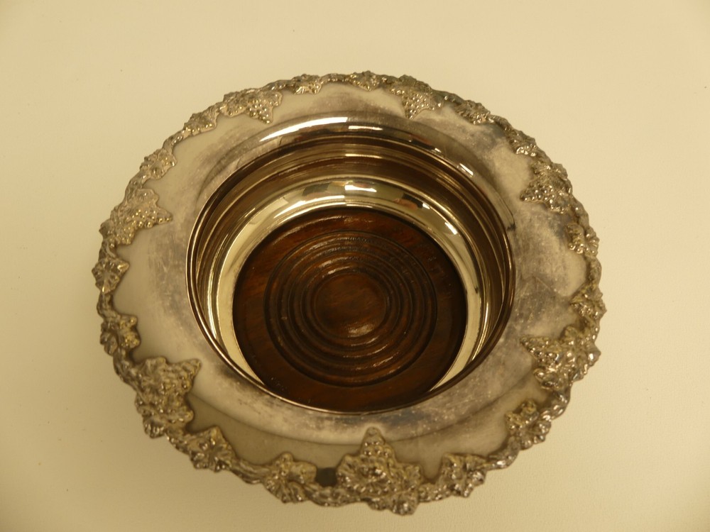 (ref288AP) Antique Silver Plated Bottle Stand Coaster
