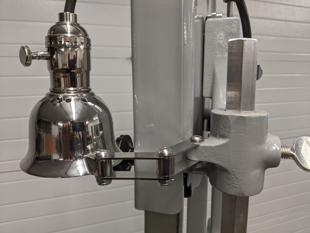 DELTA 882 RETIREMENT LIGHT