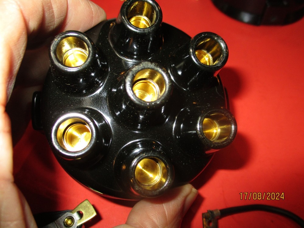 STUDEBAKER-PONTIAC-OLDS-HENRY J--1937-1966 DISTRIBUTOR CAP -ROTOR-POINTS-COND.