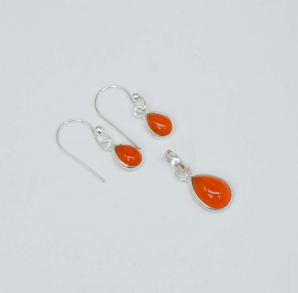 925 Solid Sterling Silver Red Carnelian Hook Earring Pendant Set