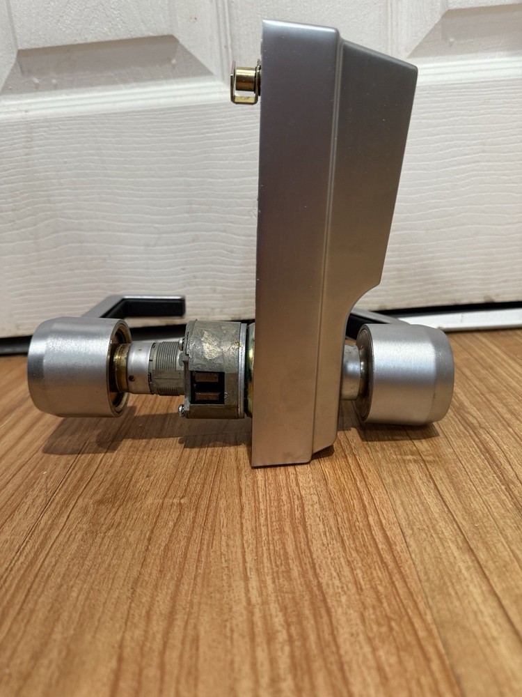Info L1000 Combination Lock