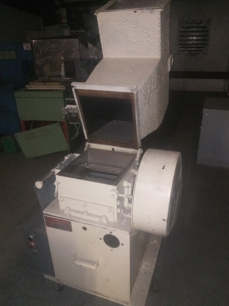 Generic Unknown Brand Grinder Granulator Plastic Process, Used Condition Unknown