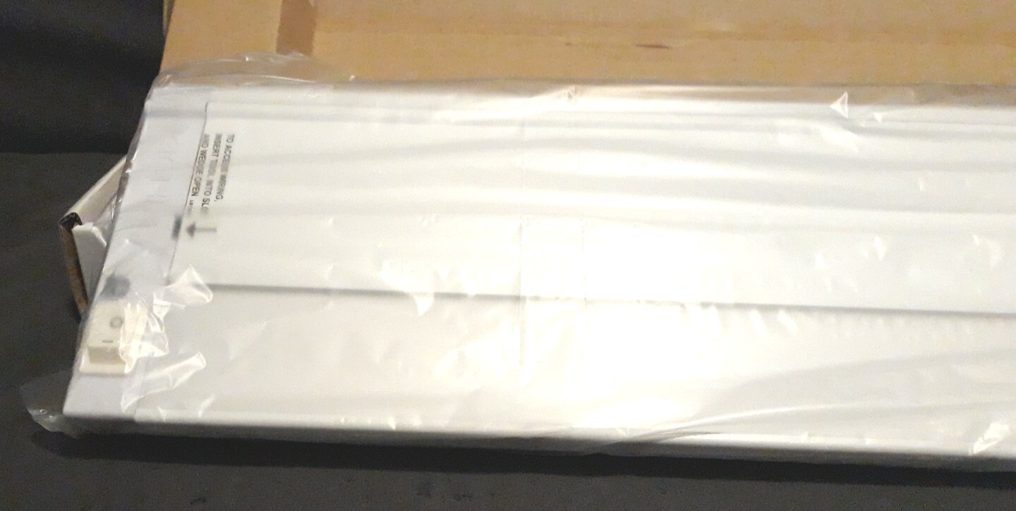 Kichler 4U Series LED 30" Under Cabinet Lighting 4U30K30WHT Indoor 3000K