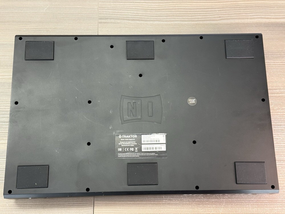 Native Instruments Traktor Kontrol S5 DJ Controller