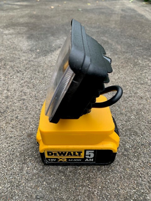 custom DeWalt 18v LED light with switch, 2nd Gen, 18 LED *Mel Stock