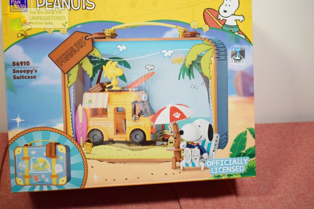 Pantasy Peanuts Snoopy's Suitcase Buildable Brick Block Set 86910