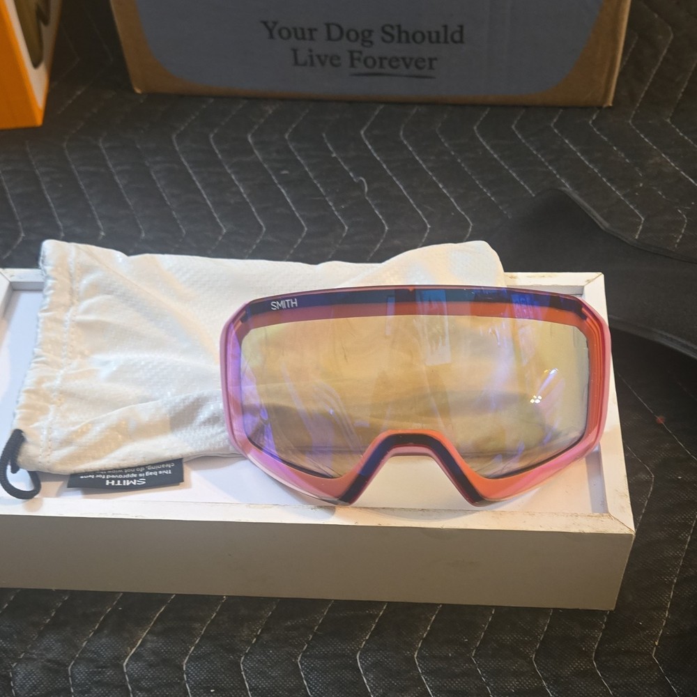 Smith Adjustable Pink Frame Mirrored Ski Goggles for Skiing Snowboarding