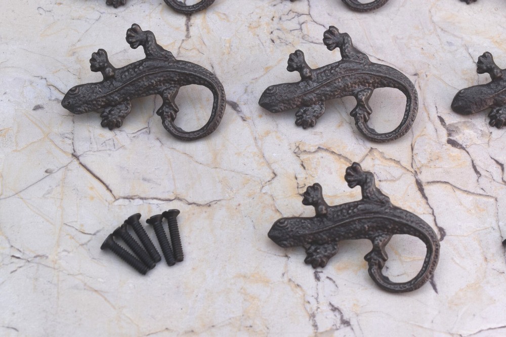 Vintage Lizards gecko Shape cast iron cabinet drawer door knobs handles pull 10p