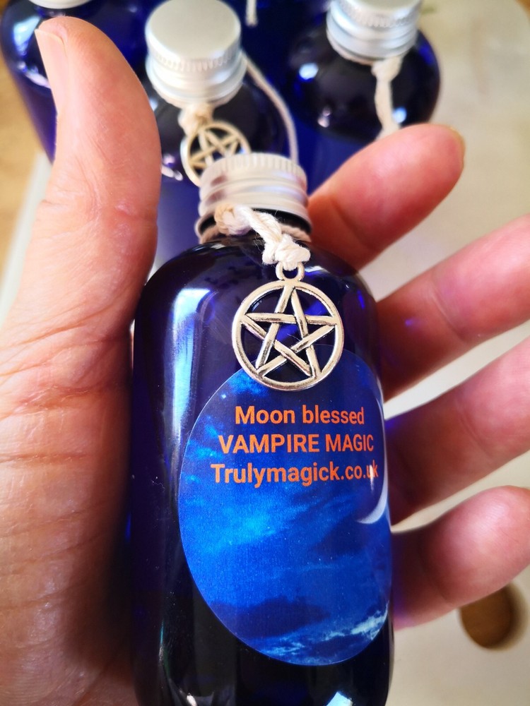 POWERFUL Vampire LUST & PASSION | SPELL CASTING & Witchcraft Aura Spray |Wicca