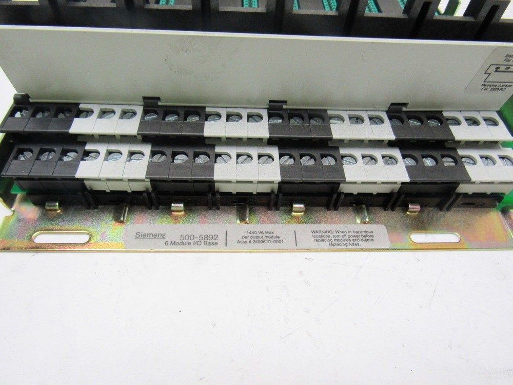 Siemens 500-5892 Base Module Rack 8 Slot