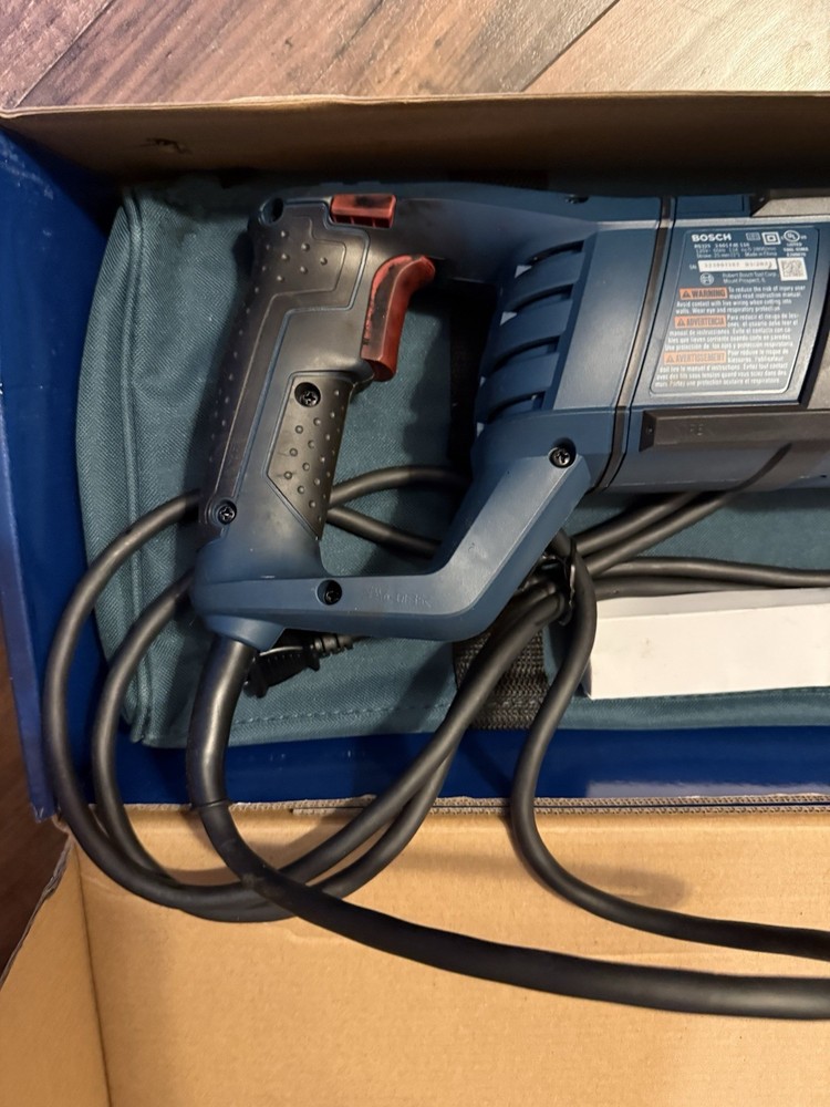 Bosch 12A RS325 Variable Speed Reciprocating Saw