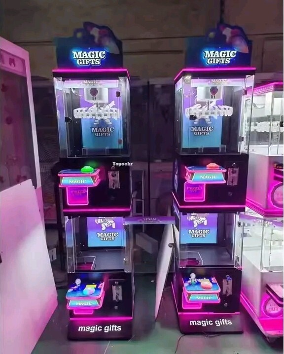 Mini Rotating Spinning 20 Clip Prize Skill Redemption Claw Machine Arcade Combo