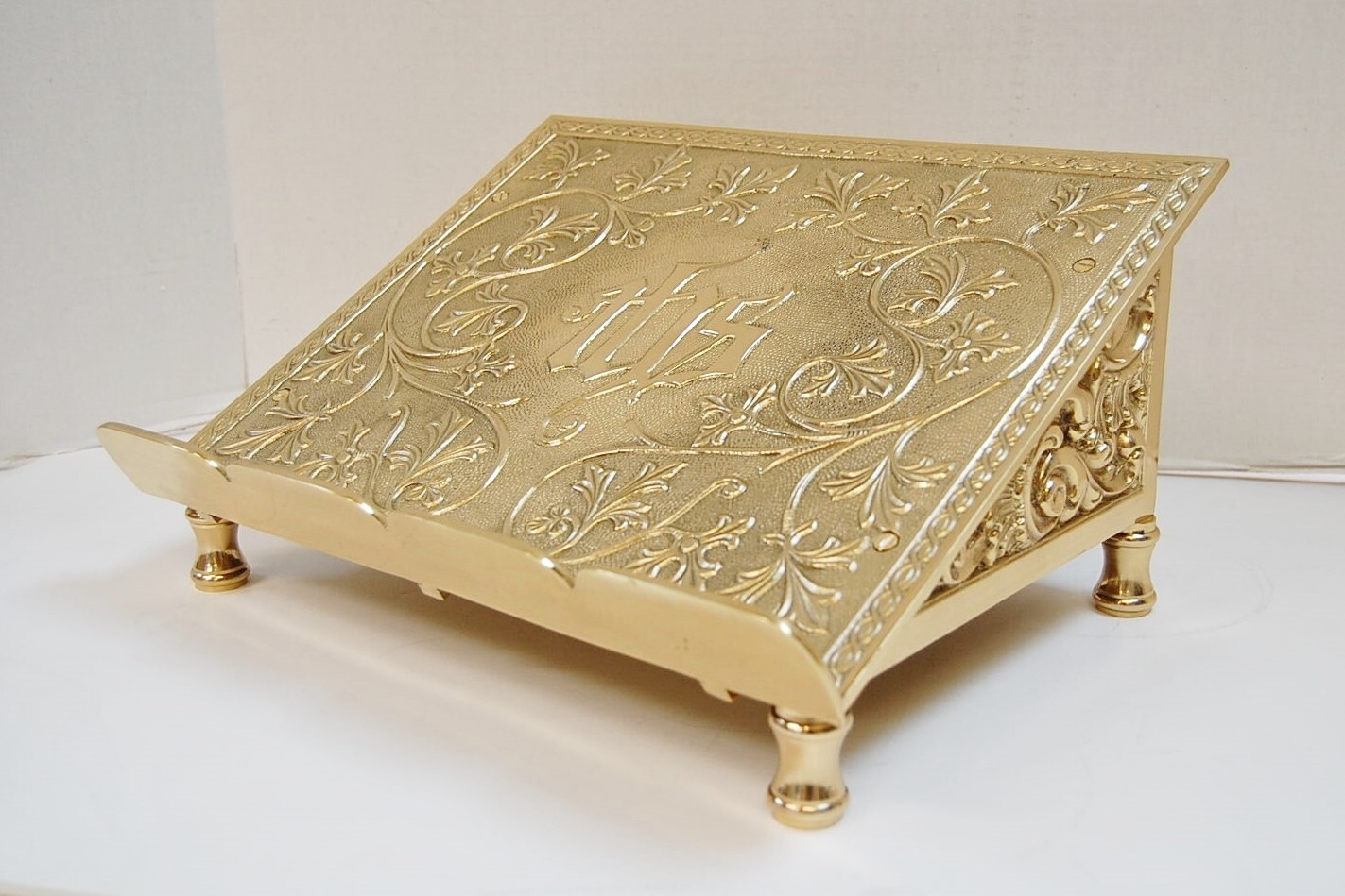 BRASS CHURCH MISSAL / BIBLE / BOOK STAND, SACRAMENTARY # 342