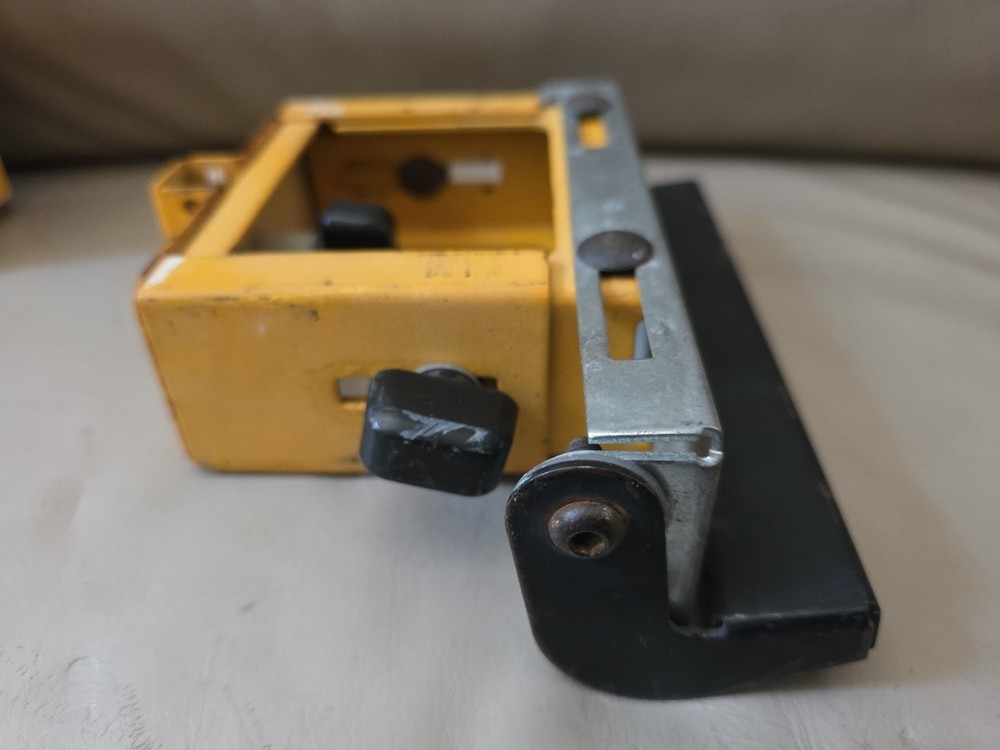 DeWalt Miter Saw Stand Work Piece Support & Length Stop DW7232