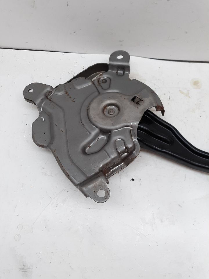 07-14 YUKON EMERGENCY BRAKE PEDAL WITH BRACKET