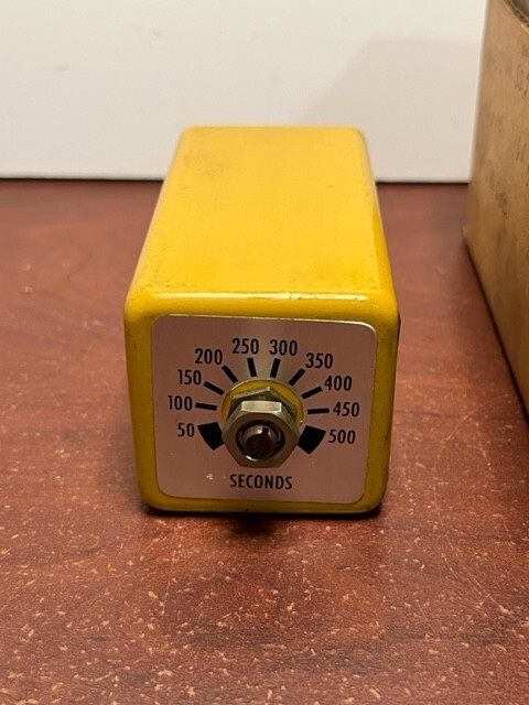 MACROMATIC SS21622-EJS TIMING TIME DELAY RELAY 50-500 SEC. NEW