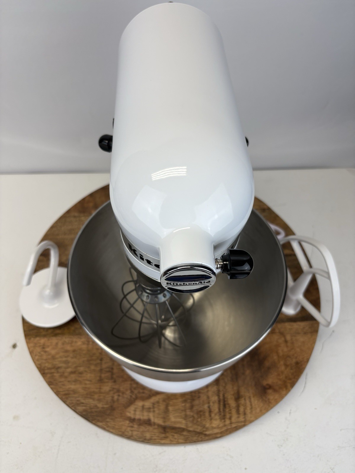 KitchenAid - Classic Series 4.5 Quart Tilt-Head Stand Mixer - K45SSWH - White