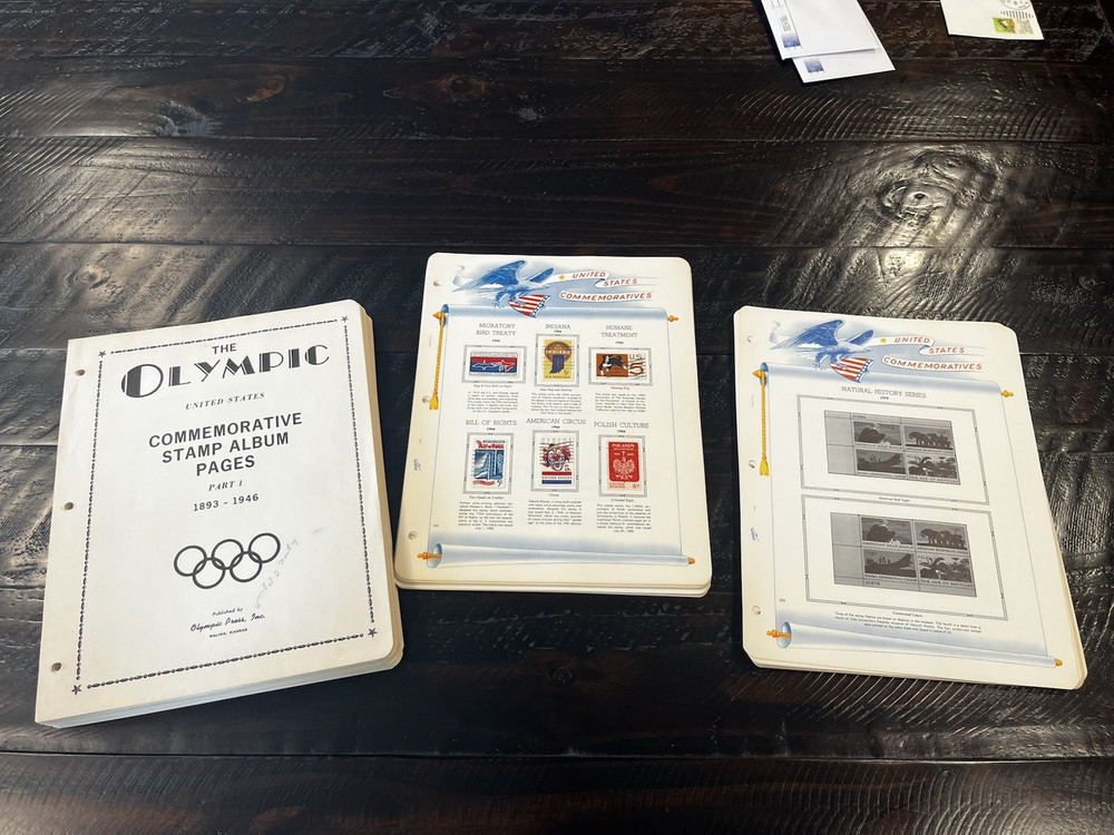 USA Commemorative Stamp Album Pages 1893-1970 w/ 560 plus stamps