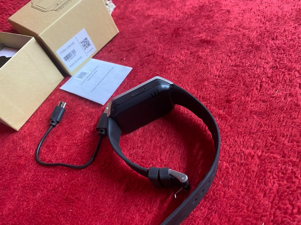NIB Smart Watch Android Item GM8488